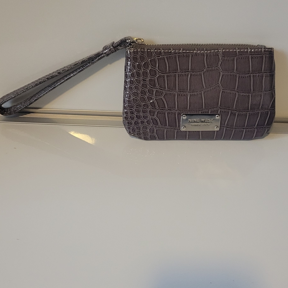 EUC Nine West Wristlet